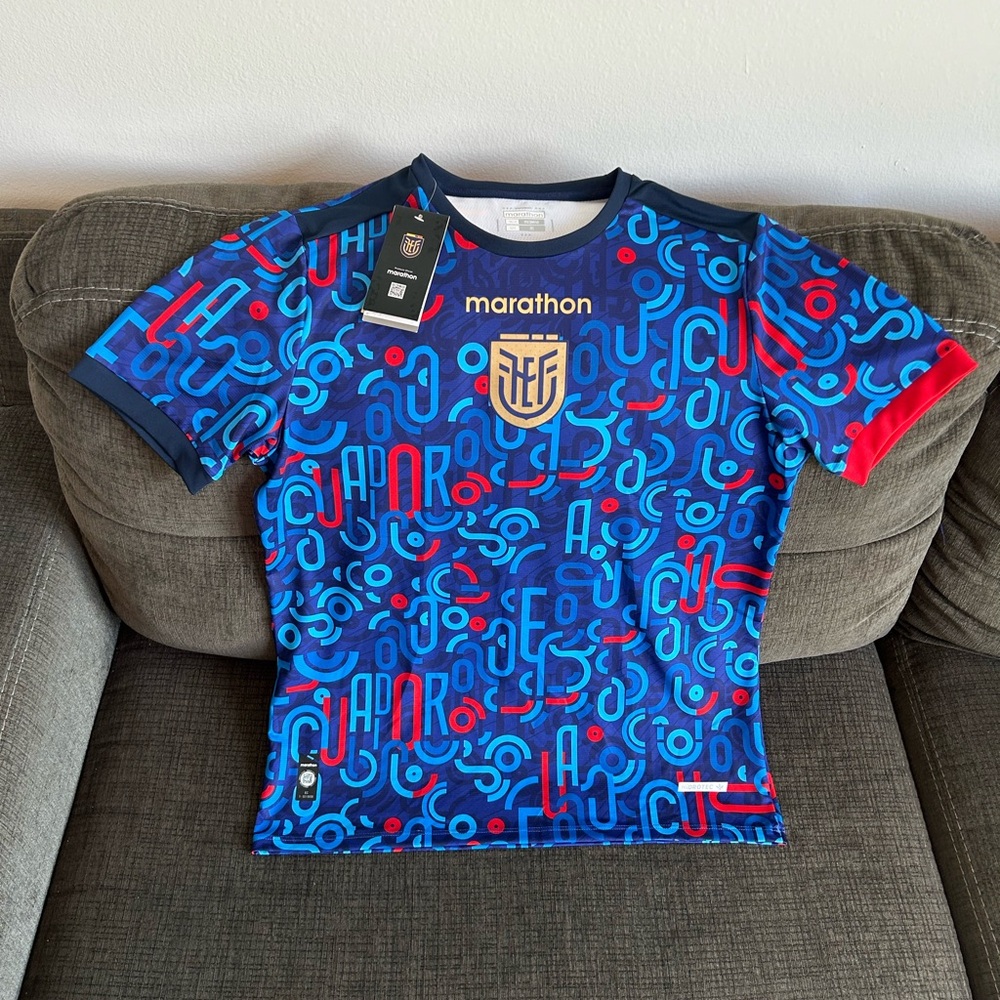 Marathon Authentic Ecuador Team Soccer Pre Match Training 2024 Jersey Men’s Sz M
